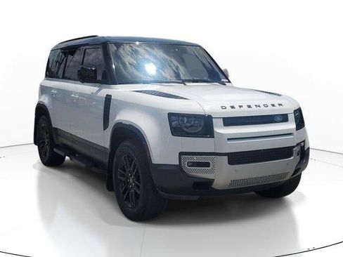 Used 2024 Land Rover Defender 110 S AWD/4WD image 2