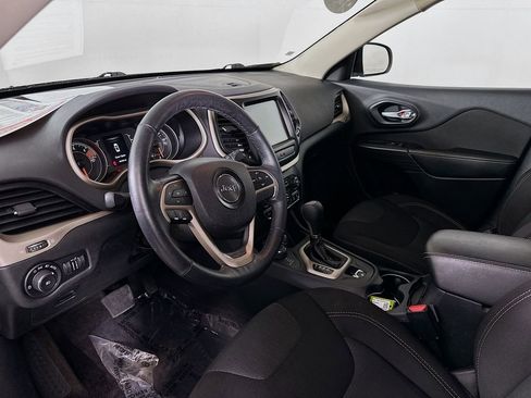 Used 2016 Jeep Cherokee Latitude w/ Cold Weather Group image 14