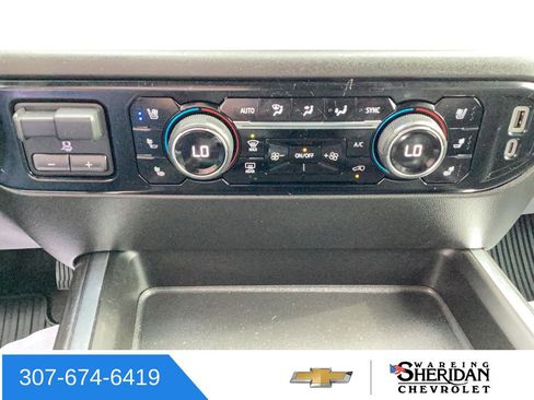 Used 2024 Chevrolet Silverado 2500 LTZ w/ LTZ Convenience Package AWD/4WD image 16