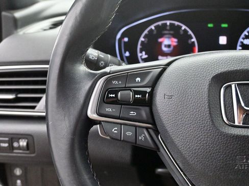 Used 2018 Honda Accord Sport image 16