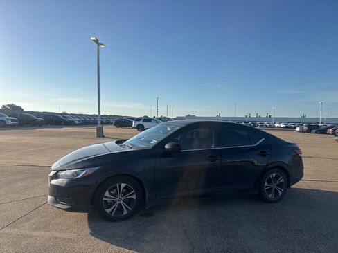 Certified 2023 Nissan Sentra SV w/ Trunk Package FWD image 5