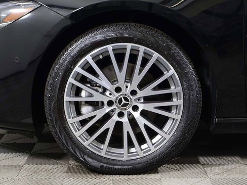 Used 2025 Mercedes-Benz CLA 250 4MATIC image 21