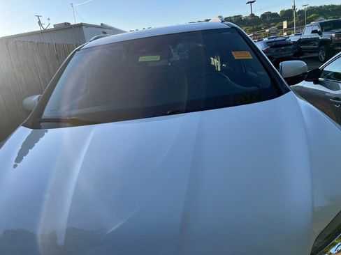Used 2016 Honda Pilot Touring image 3