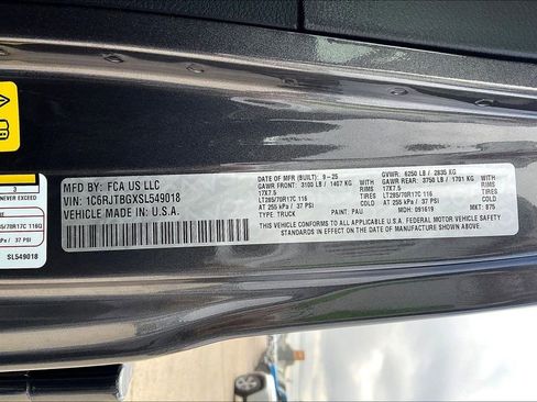 New 2025 Jeep Gladiator Rubicon w/ Convenience Group image 23