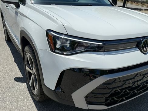New 2026 Volkswagen Taos SEL AWD/4WD image 24