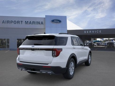 New 2026 Ford Explorer Active RWD image 9