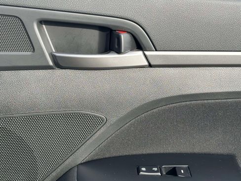 Used 2018 Hyundai Elantra SEL image 27