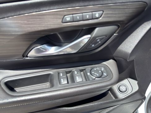 Used 2022 GMC Terrain SLT w/ Elevation Edition FWD image 13