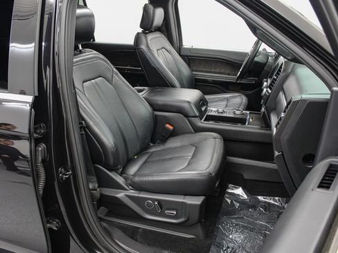 Used 2019 Ford Expedition Limited w/ Equipment Group 302A AWD/4WD image 23