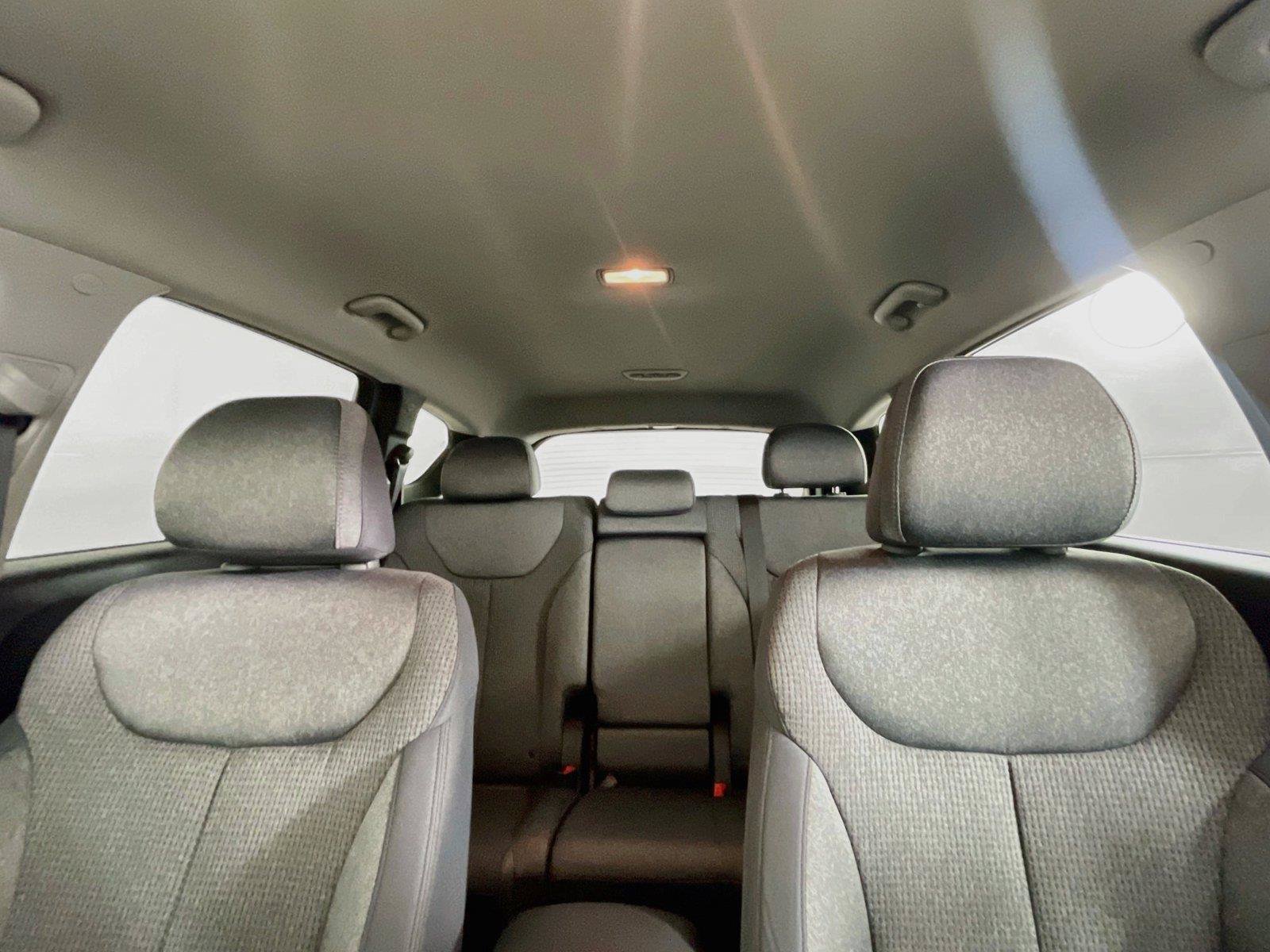 Used 2023 Hyundai Santa Fe SEL AWD/4WD image 12
