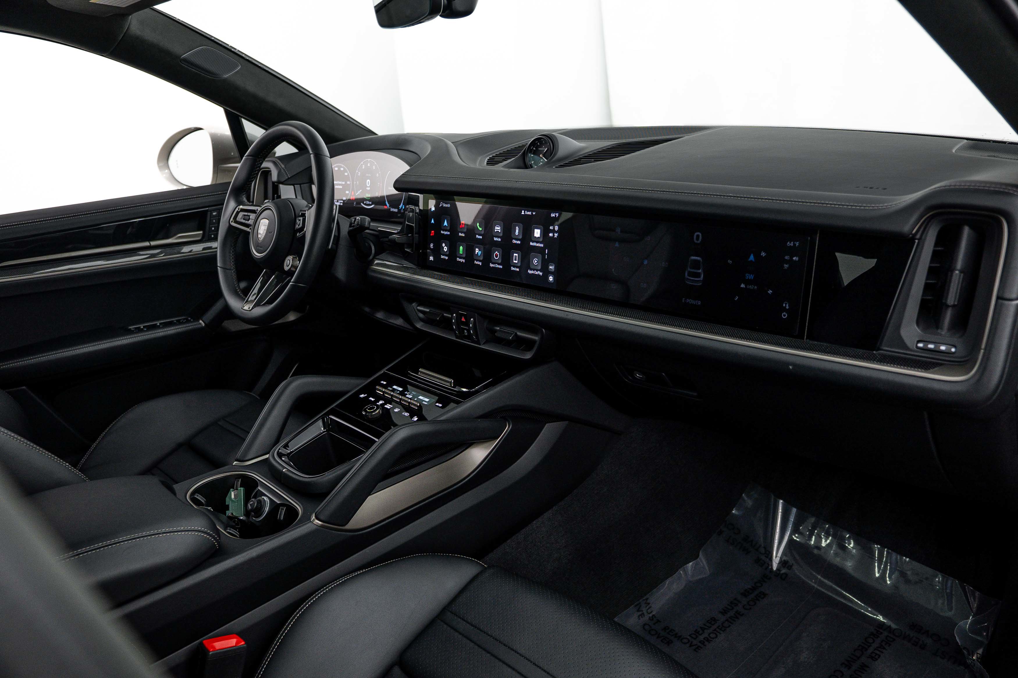 Certified 2025 Porsche Cayenne Turbo AWD/4WD image 12