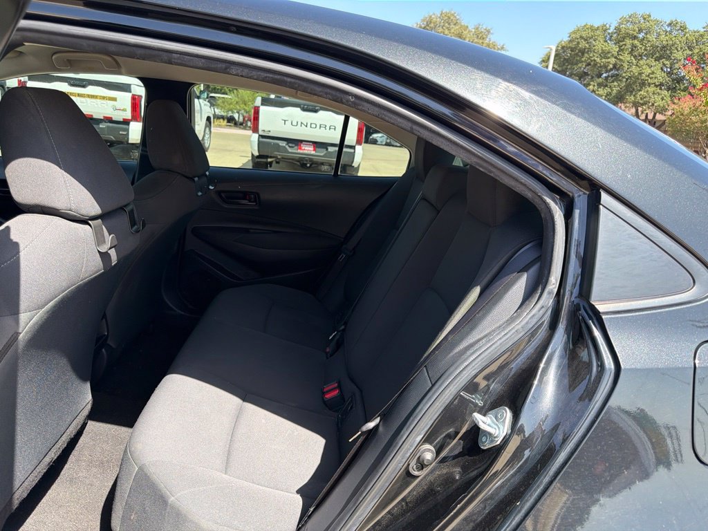 Used 2022 Toyota Corolla LE FWD image 6