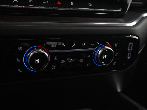 Used 2023 GMC Sierra 1500 SLT w/ SLT Premium Package image 20