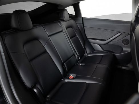 Used 2021 Tesla Model Y Performance image 25