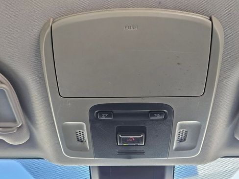 Used 2023 Toyota Camry SE image 23