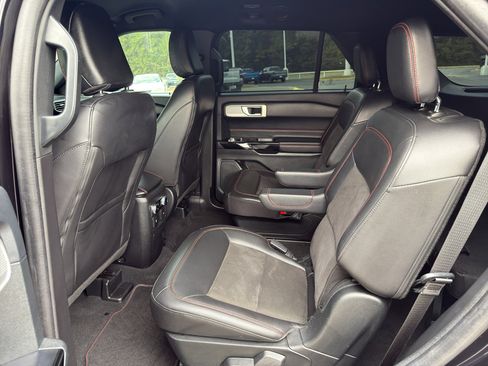 Used 2023 Ford Explorer ST-Line w/ Class IV Trailer Tow Package image 15