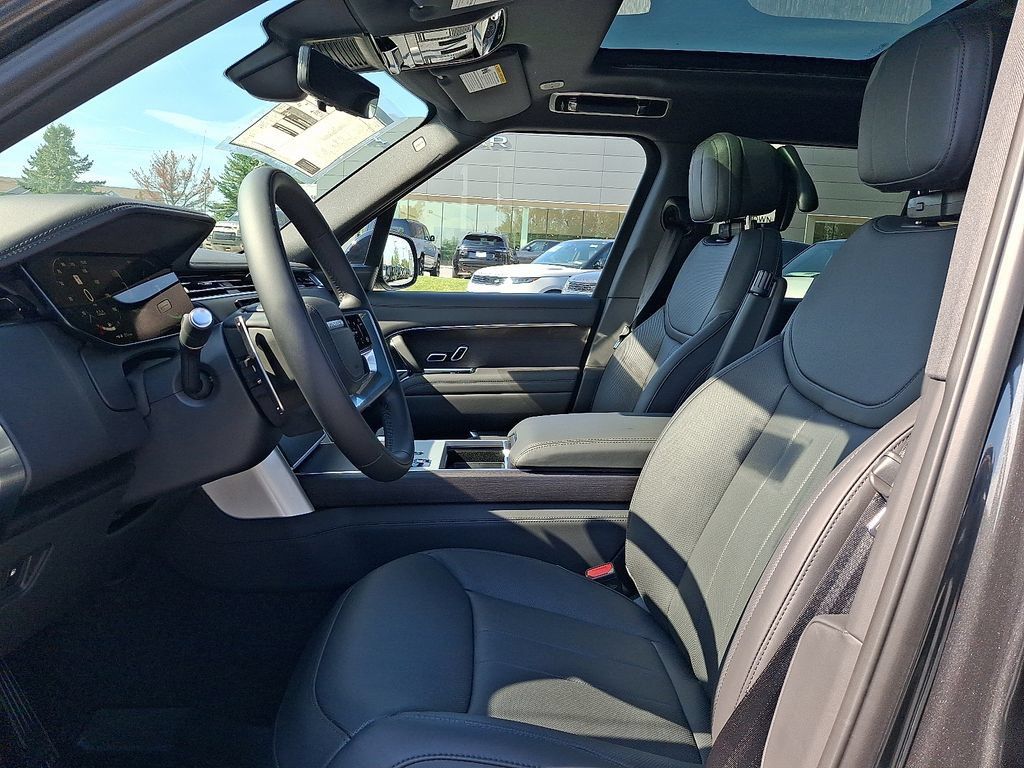 New 2026 Land Rover Range Rover SE AWD/4WD image 9