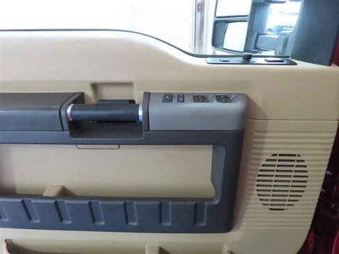 Used 2015 Ford F350 Lariat w/ Chrome Package image 16