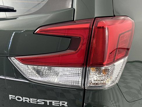 Used 2023 Subaru Forester AWD/4WD image 26