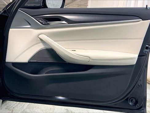 Certified 2023 BMW 540i xDrive w/ Dynamic Handling Package image 22