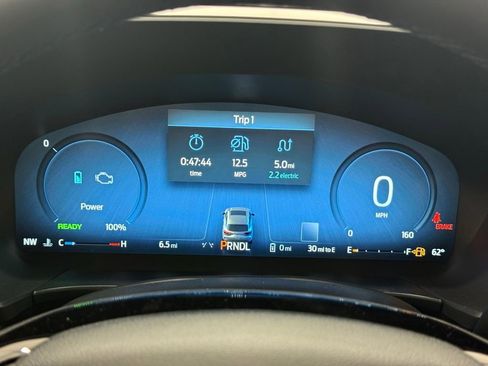 New 2025 Ford Escape SE w/ PHEV Premium Package image 32