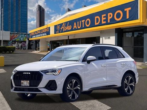 Used 2023 Audi Q3 2.0T Premium Plus w/ Premium Plus Package AWD/4WD image 1
