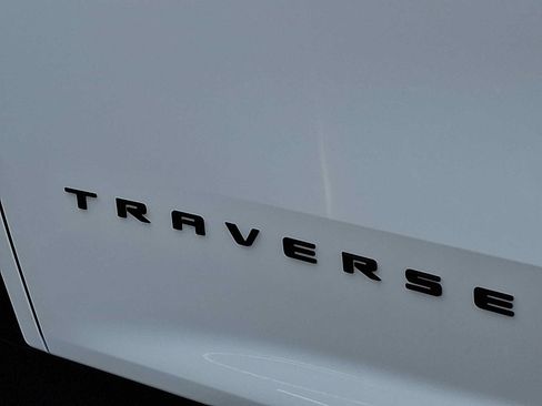 Used 2024 Chevrolet Traverse Z71 w/ Enhanced Driving Package AWD/4WD image 31