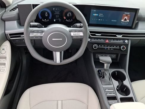 New 2025 Hyundai Sonata SE FWD image 7