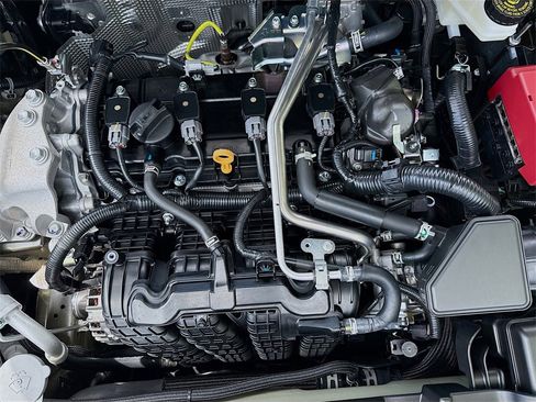 New 2025 Mitsubishi Outlander SE image 29