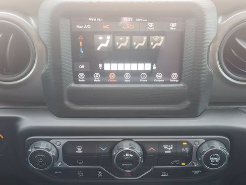 Used 2023 Jeep Gladiator Sport AWD/4WD image 20
