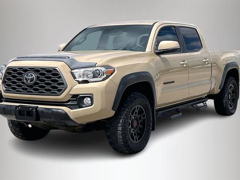 Used 2020 Toyota Tacoma TRD Off-Road w/ Technology Package image 2
