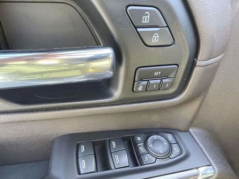 Used 2020 Chevrolet Silverado 2500 LTZ w/ Technology Package image 19