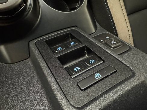 Used 2024 Ford Bronco Wildtrak AWD/4WD image 24