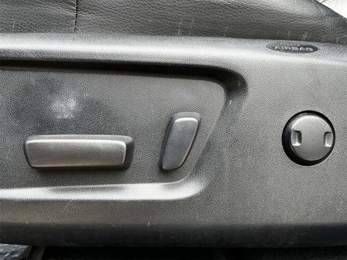 Used 2019 Toyota Tundra Limited image 17