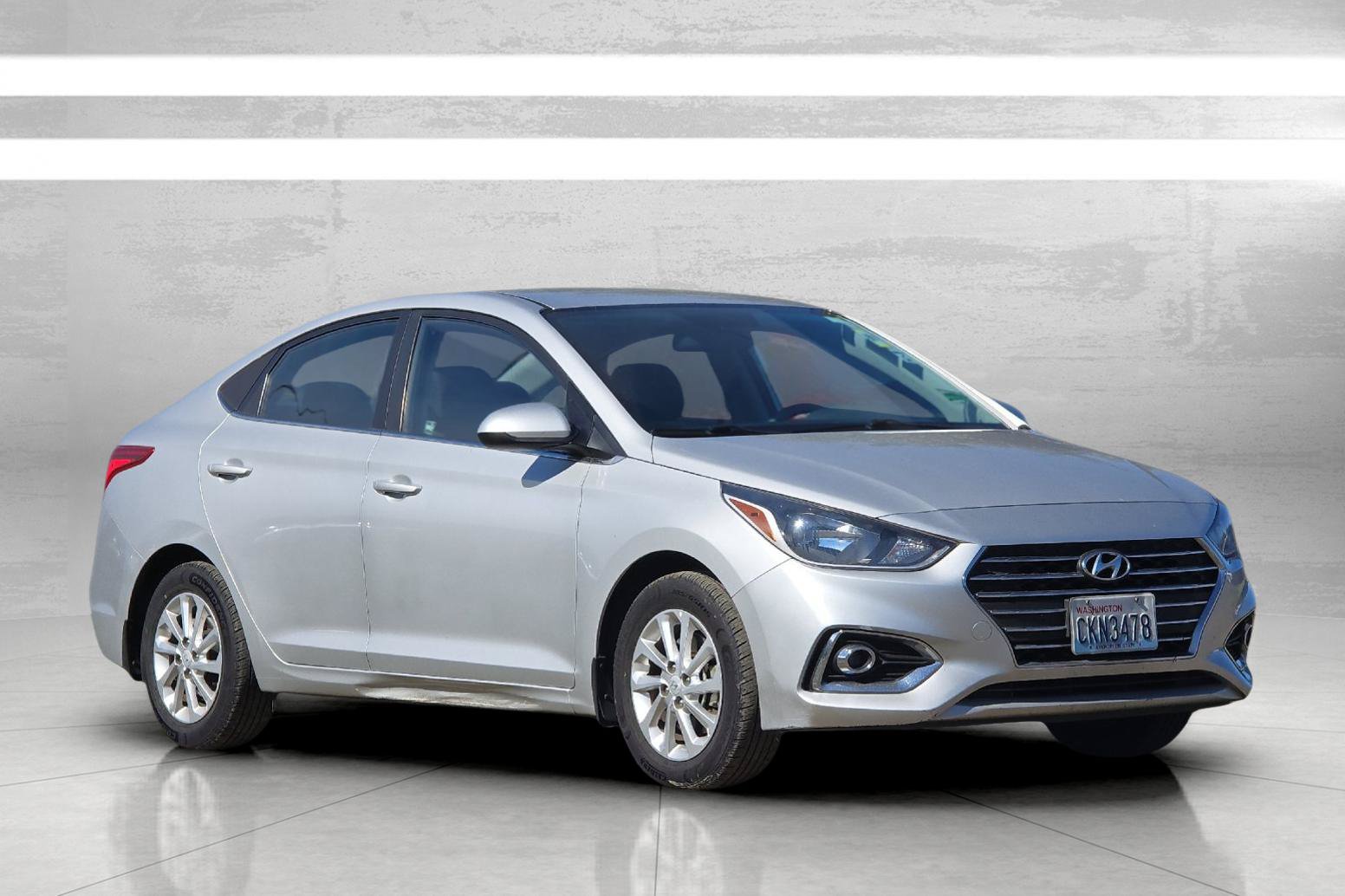 Used 2020 Hyundai Accent SEL FWD image 2