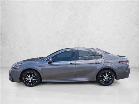 Used 2024 Toyota Camry SE FWD image 8