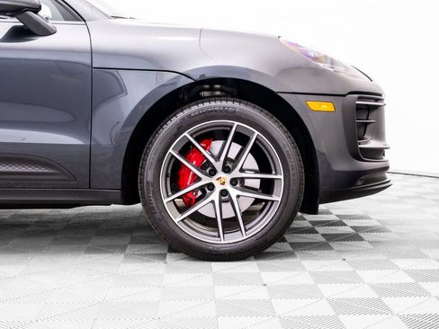 Certified 2023 Porsche Macan S AWD/4WD image 36