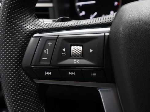 Used 2024 Mitsubishi Outlander SE image 28