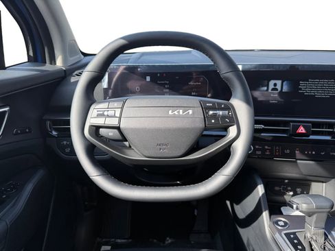 New 2026 Kia Sportage SX FWD image 12