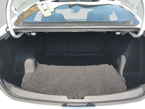Used 2024 Chevrolet Malibu LT FWD image 31