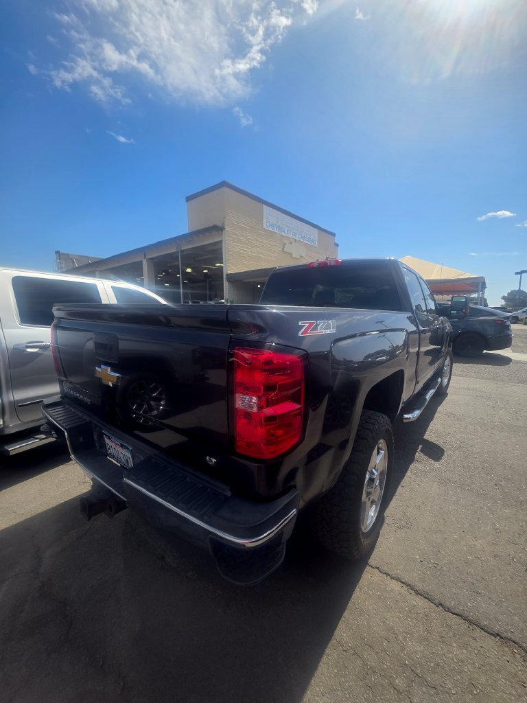 Used 2015 Chevrolet Silverado 2500 LT w/ LT Convenience Package AWD/4WD image 4