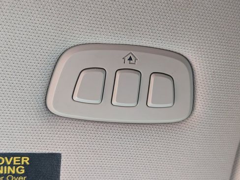 Used 2020 Lincoln Corsair FWD w/ Premium Package image 33