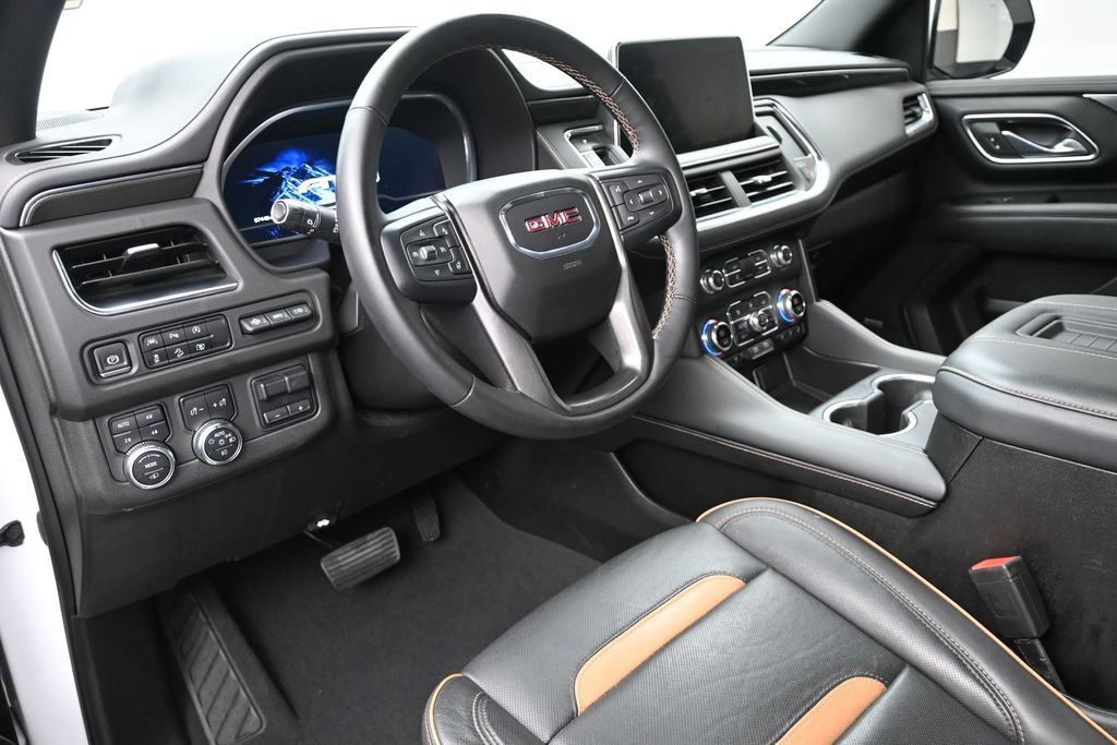 Used 2023 GMC Yukon XL AT4 AWD/4WD image 9