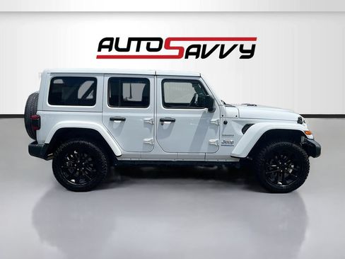 Used 2023 Jeep Wrangler Unlimited Sahara AWD/4WD image 8