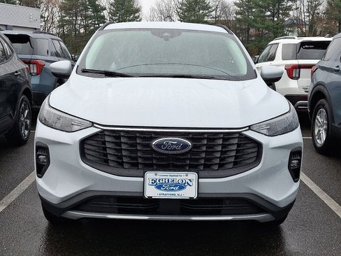 New 2026 Ford Escape SE image 2