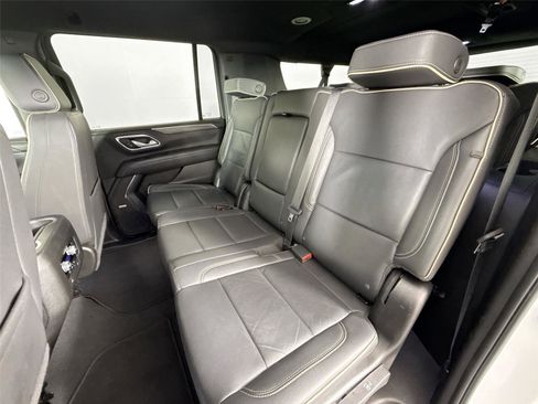Used 2024 GMC Yukon XL SLT image 27