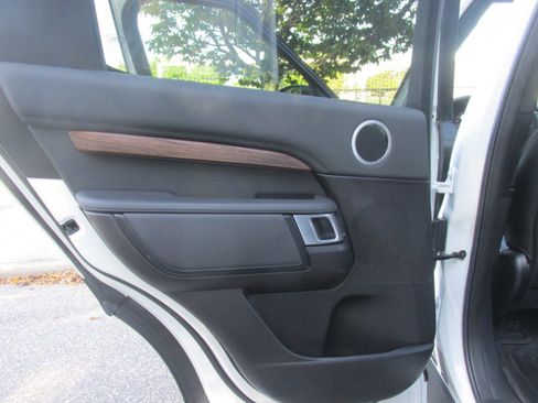 Used 2018 Land Rover Discovery HSE image 72