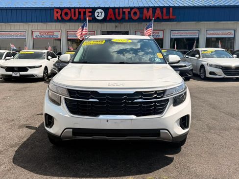 Used 2024 Kia Seltos LX AWD/4WD image 3
