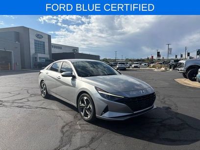Used 2023 Hyundai Elantra SEL w/ Convenience Package