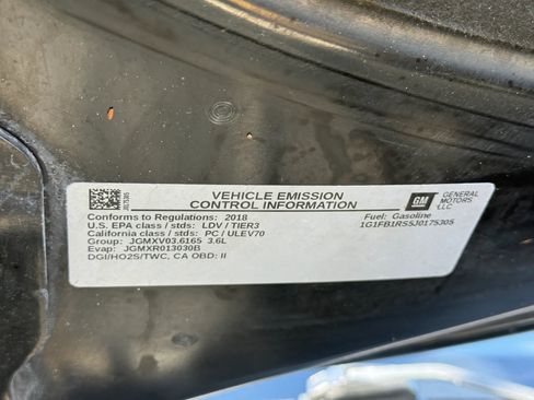 Used 2018 Chevrolet Camaro LT w/ Technology Package image 36